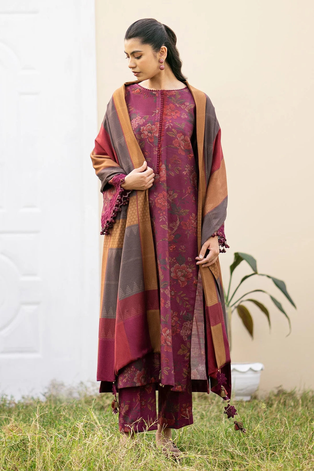 KARANDI 3PC  PRINTED SHIRT WITH KARANDI PRINTED DUAPTTA AND TROUSER-811