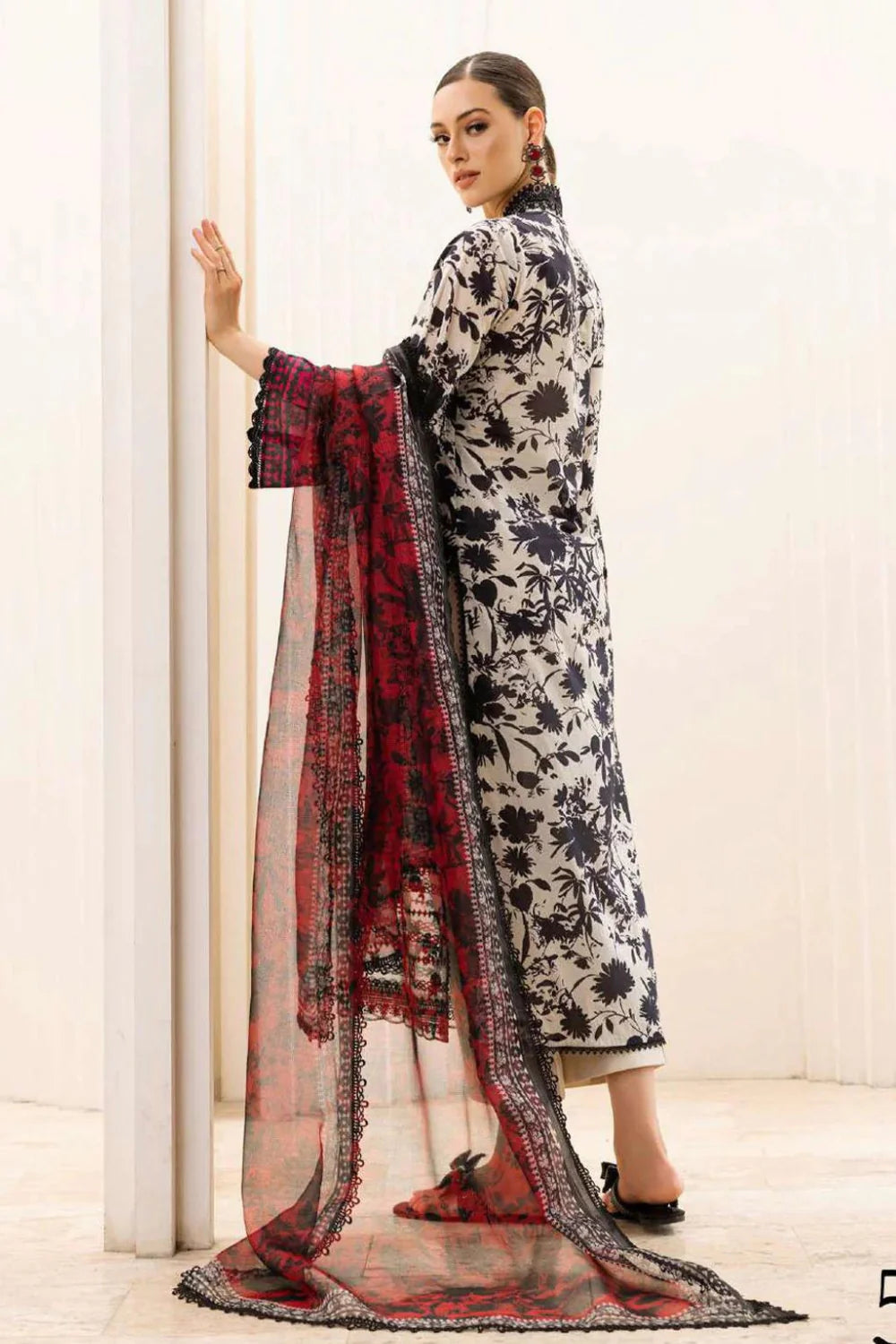 3PC Lawn Printed Shirt With Voile Printed Dupatta-1515