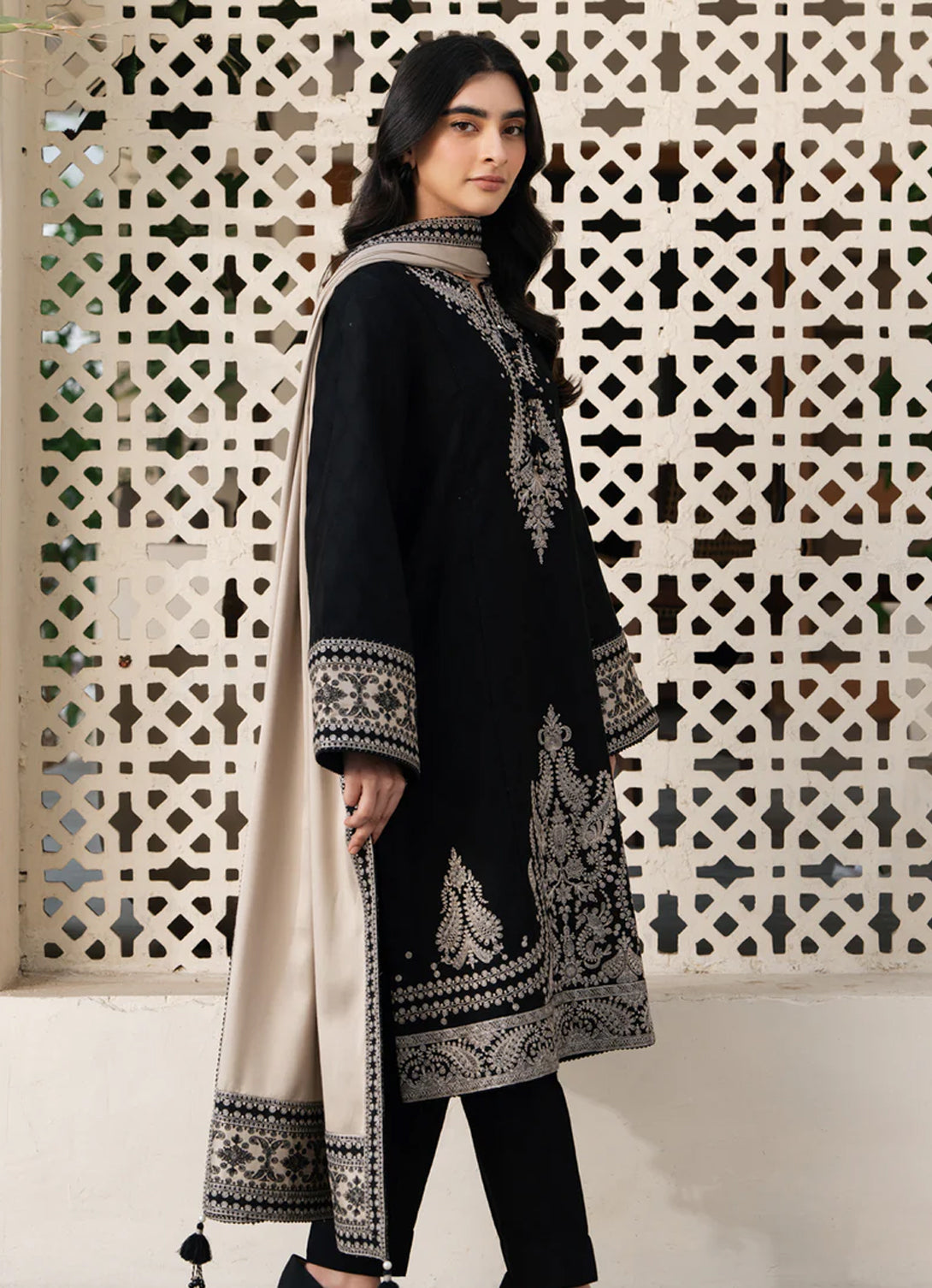 Lawn-3PC Embroidered With Organza Embroidered Dupatta-1071