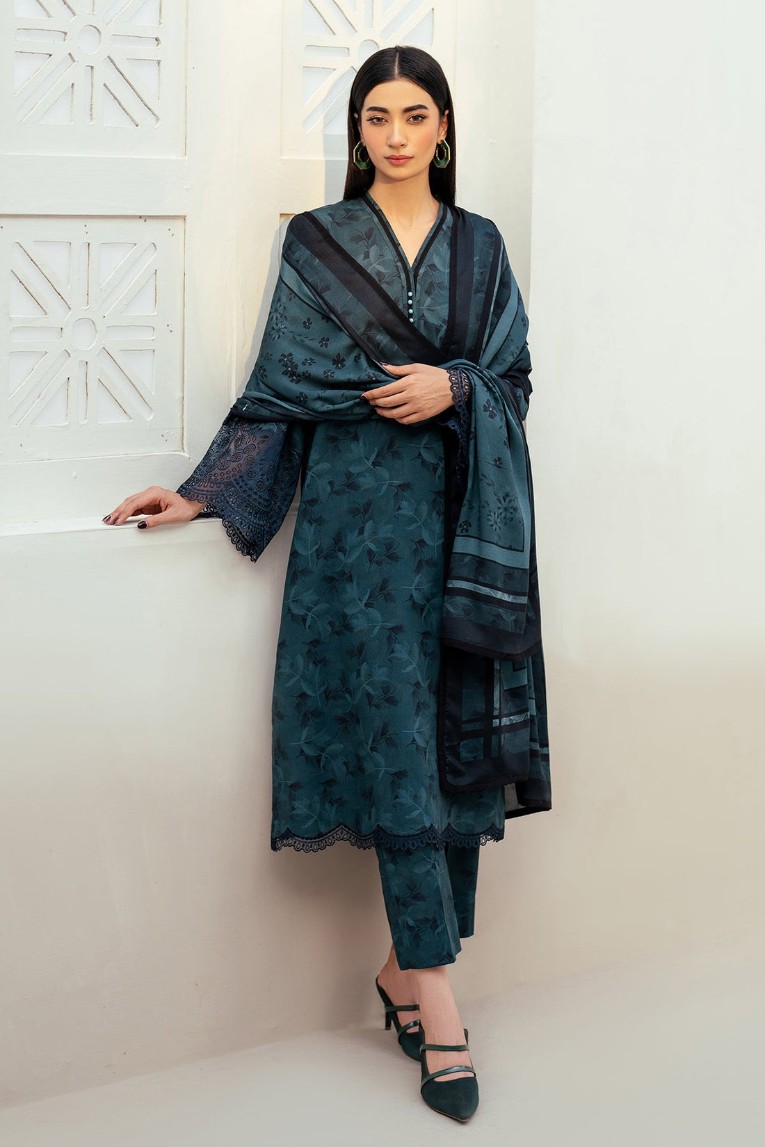 3PC-Printed Lawn Zarri Shirt With Voile Printed Dupatta-1516