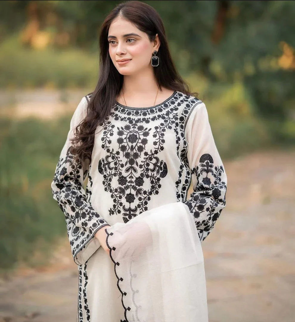 Lawn 3PC Embroidered With Chiffon Embroidered Dupatta-1031