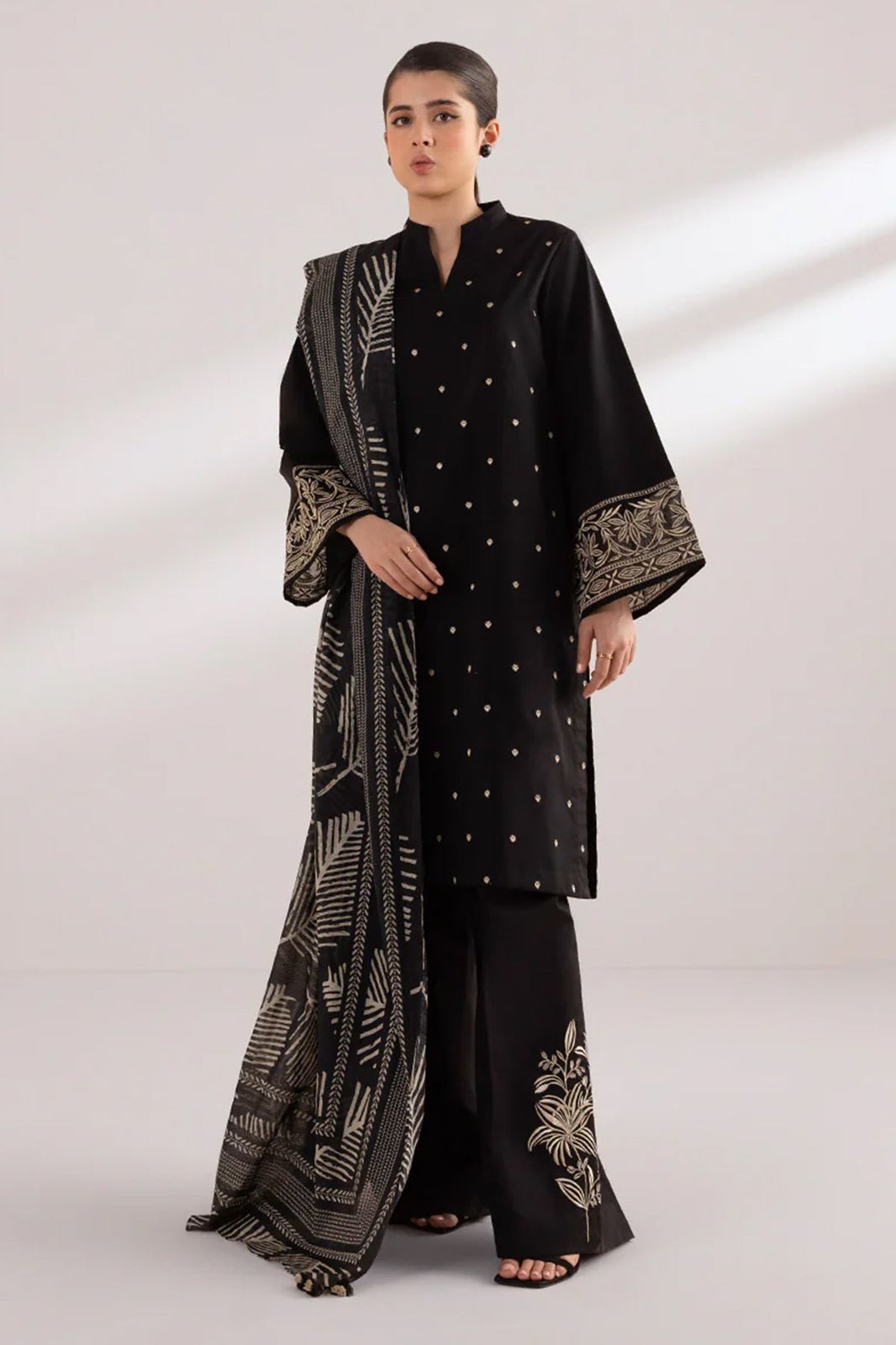 LAWN 3PC  EMBROIDERED SHIRT WITH PRINTED DUPATTA-535