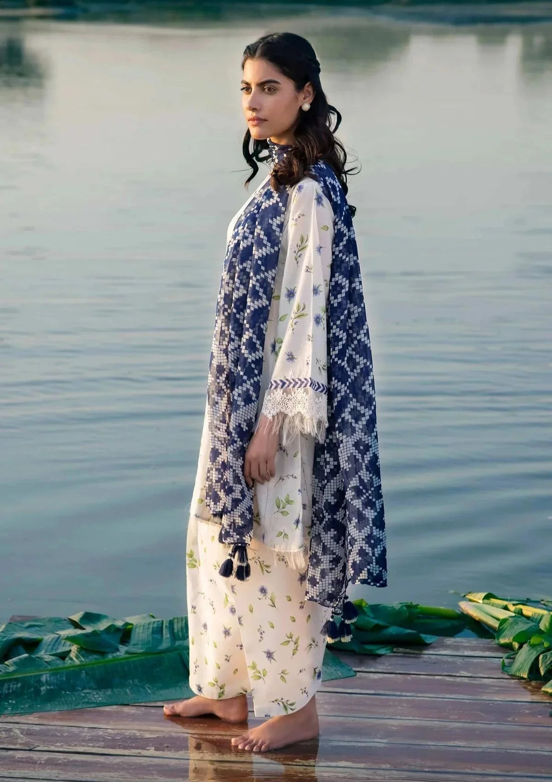 KARANDI 3PC  PRINTED SHIRT WITH KARANDI PRINTED DUAPTTA AND TROUSER-814