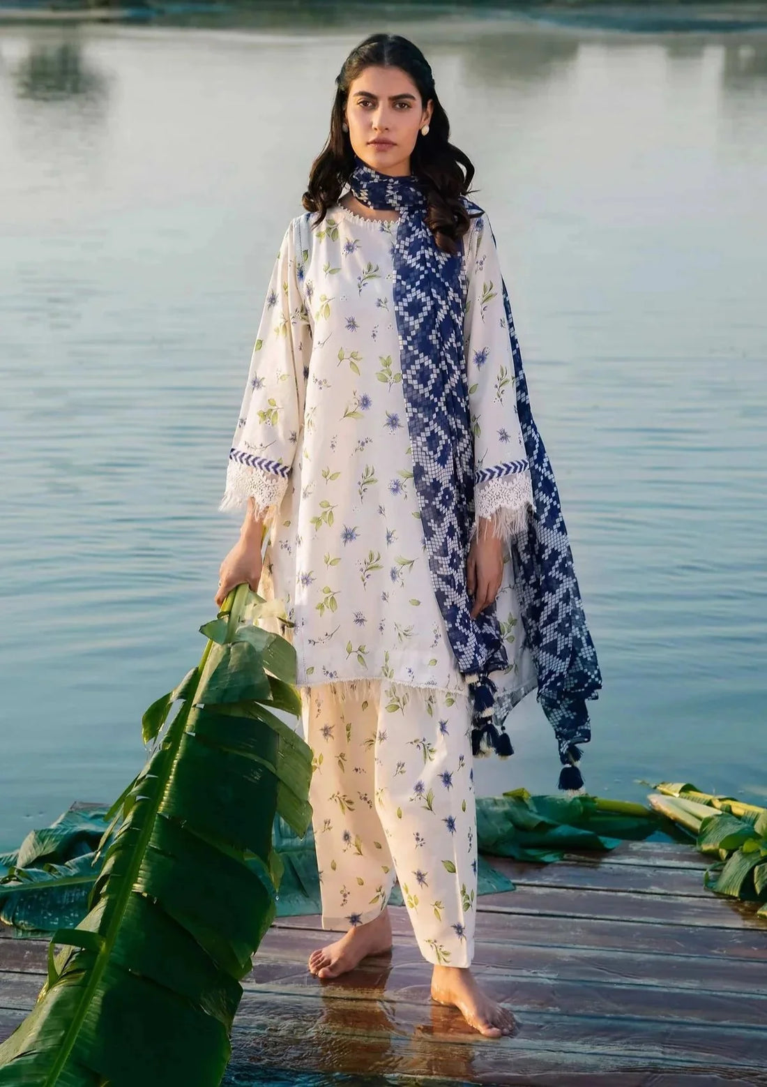 KARANDI 3PC  PRINTED SHIRT WITH KARANDI PRINTED DUAPTTA AND TROUSER-814